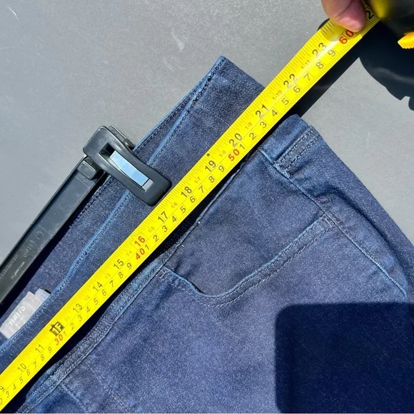 Torrid #FeelTheFit Lean Jean Size 3S Dark Wash Pull-On Jeans - Picture 8 of 12